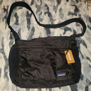 New Patagoina lightweight travel courier